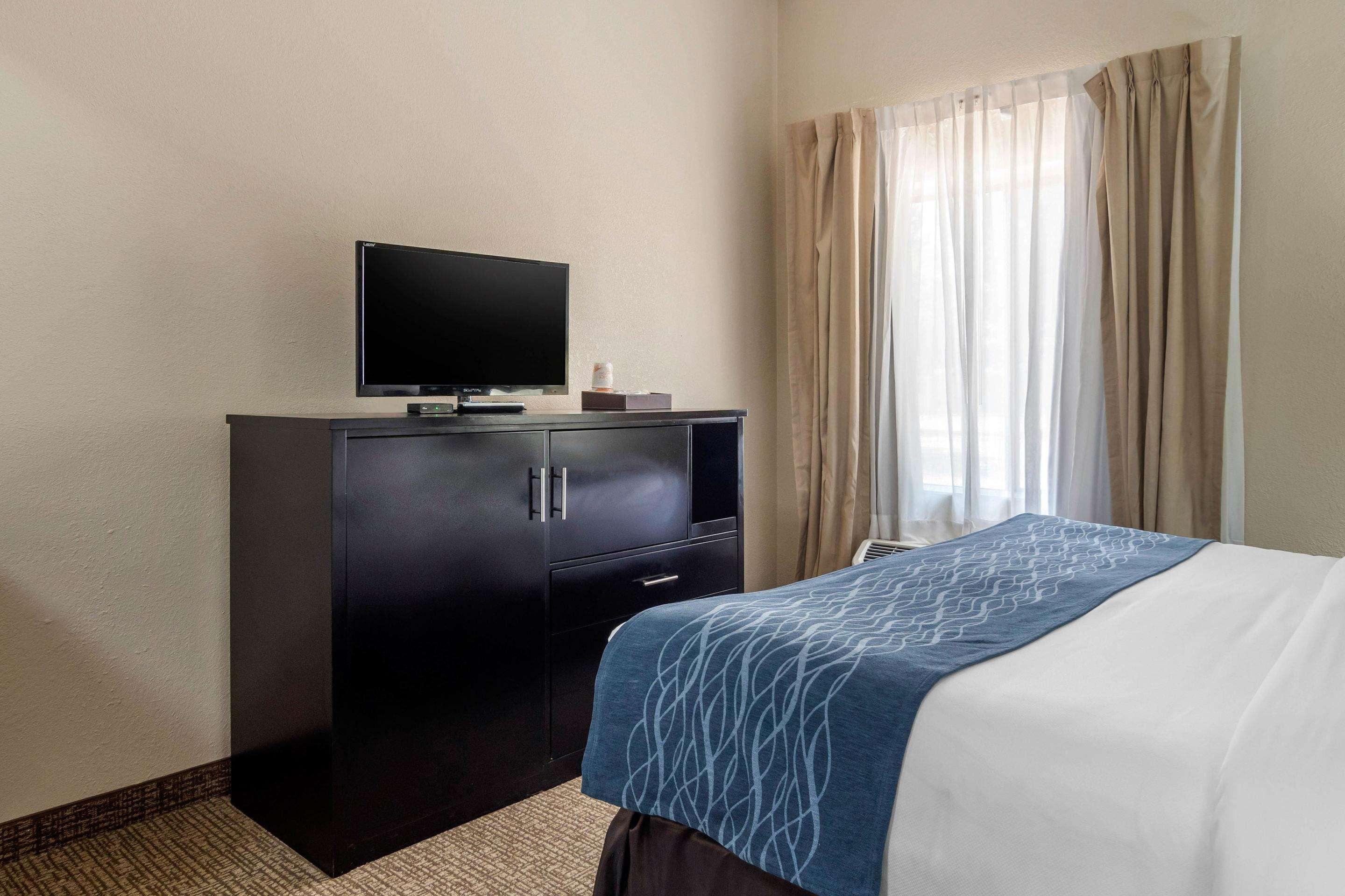 Comfort Inn & Suites Atlanta-Smyrna Екстер'єр фото
